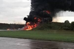 На аеродромі Сольці згорів російський бомбардувальник Ту-22М3. За версією міноборони РФ, його "пошкоджено"