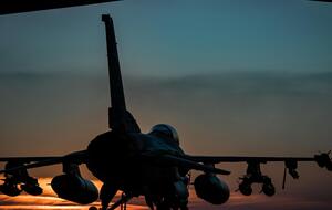 F-16 cадились в 2012 году на аэродроме Миргород, отметил Игнат