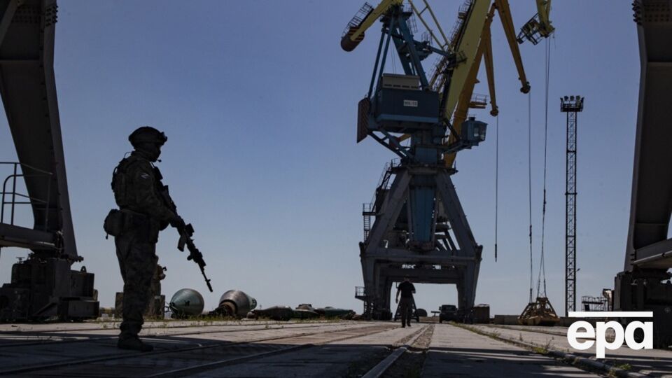 В Мариуполе порт стал российской военной базой, заявил Андрющенко