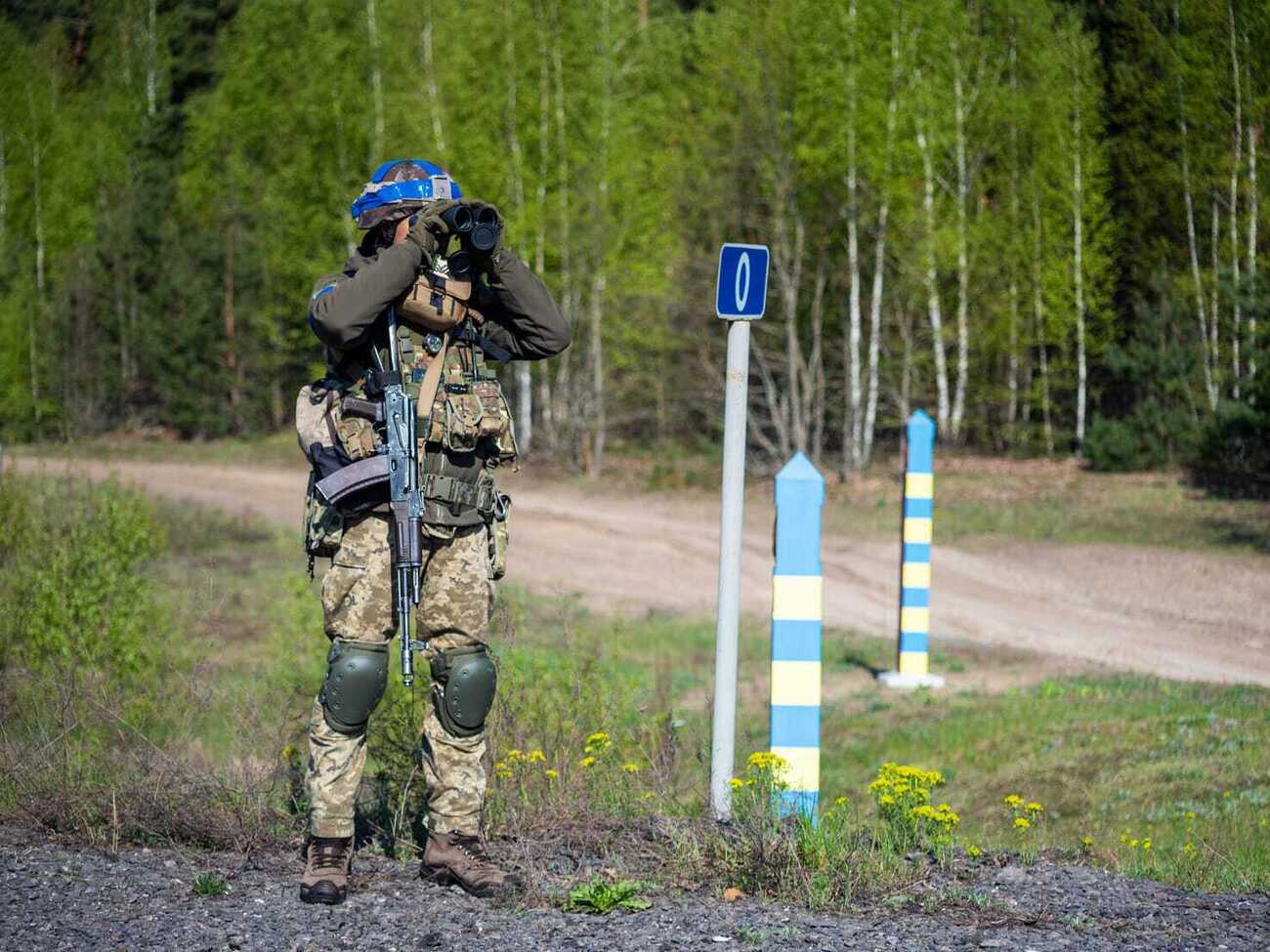 Навчальні російські роти відпрацьовують тренувальні завдання і складають іспити в прикордонні Сумської і Чернігівської областей, зазначили в ЦНС