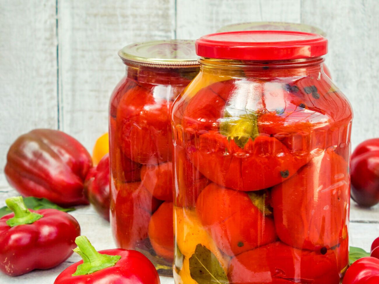 Из 6 кг сладкого перца получится шесть банок объемом 0,5 л