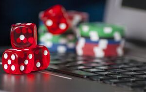 Играть в онлайн-казино можно как в платном, так и в тестовом режиме