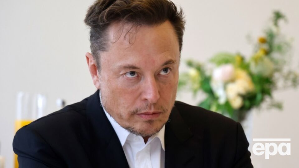 Маск публічно заперечував факт розмови з Путіним