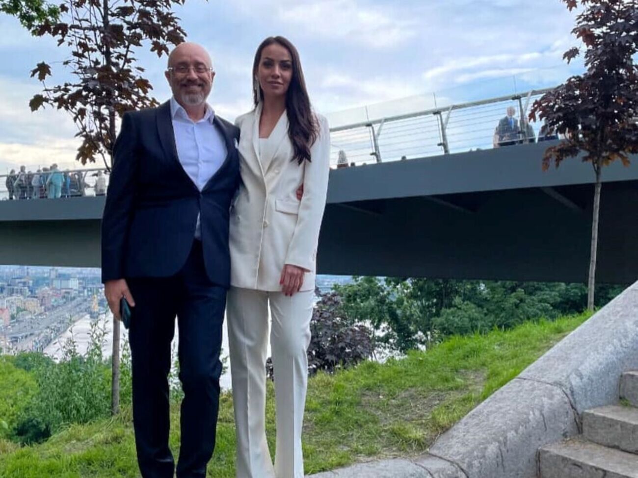 Зорий: Хейтерские сообщения – это не обо мне или о моем муже. На самом деле это история о человеке, который их пишет