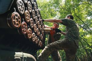 Украинские военнослужащие прорвали многоэшелонированную линию обороны оккупантов