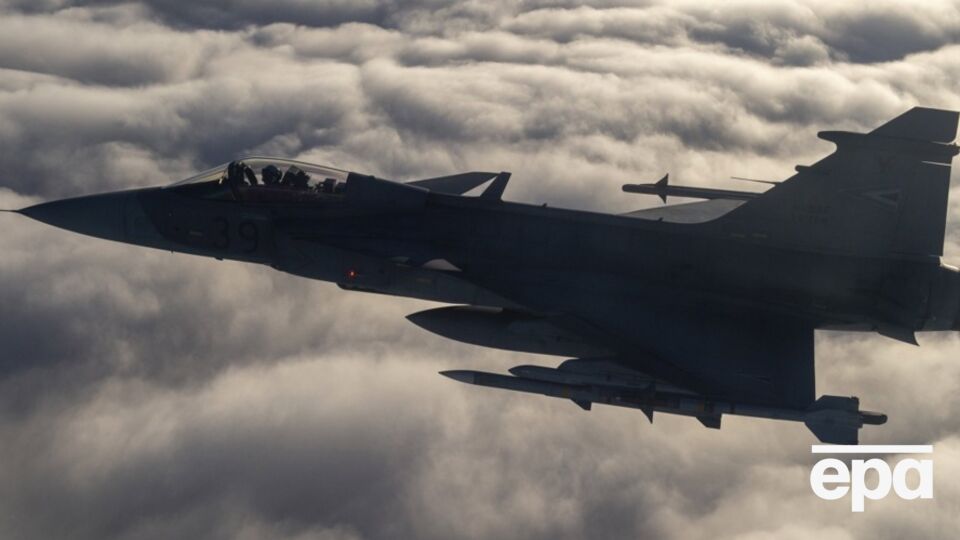 ВС ВСУ продолжают изучать перспективы постановки шведских самолетов Gripen на вооружение в будущем, отметил Игнат