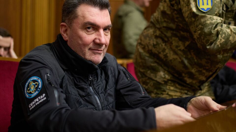 Данилов считает, что к ответственности нужно привлечь тех, кто допустил монополизацию Россией ядерного оружия