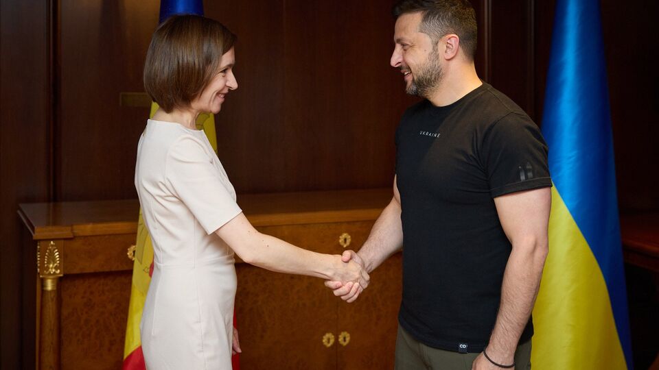 Санду і Зеленський зустрілися в Греції