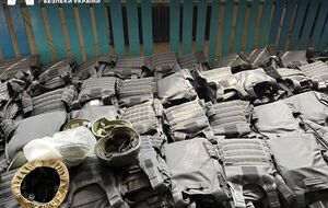 Бронежилеты должны были соответствовать четвертому классу защиты, но оказались опасными для применения в боевых условиях, сообщили в СБУ