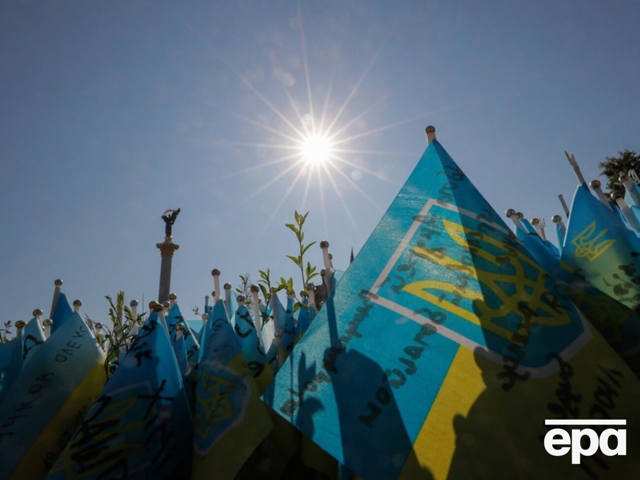 47,7% українців вважають, що раніше українці й росіяни були братніми народами, але більше вже такими не є