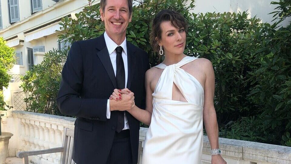 Андерсон и Йовович поженились в августе 2009 года