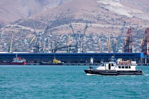 Для России нужно создавать напряжение на ключевом азово-черноморском коридоре, чтобы она испытывала опасность и для собственных перевозок, считает нардеп