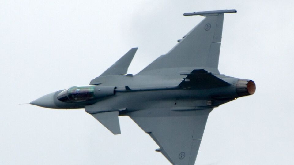 Украинские пилоты начали тестовые испытания шведских Gripen, сообщил 19 августа Зеленский