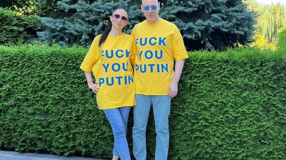 Гордон и Бацман: Всех добрых, чистых и честных людей на планете с нашим днем!