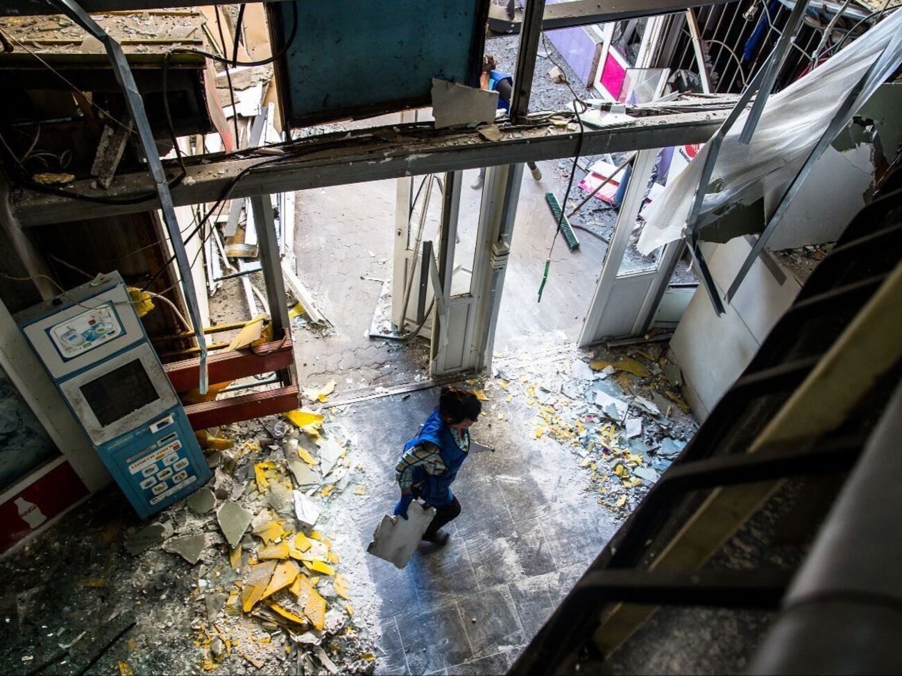 Російська ракета зруйнувала автовокзал у Дніпрі, поранено людей