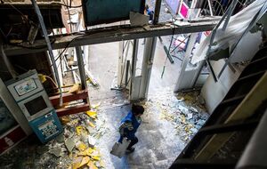 Російська ракета зруйнувала автовокзал у Дніпрі, поранено людей