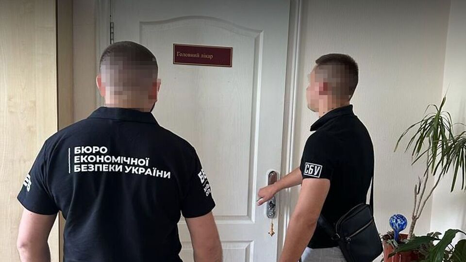 Сотрудники БЭБ устанавливают детали схемы и проверяют информацию о причастности к ней народного депутата Украины