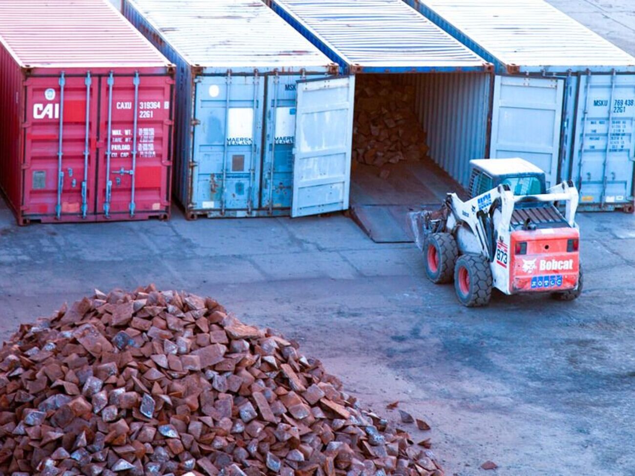 У Росії досі є лазівки, які дають їй змогу експортувати сталь у країни Євросоюзу, пише GMK Center