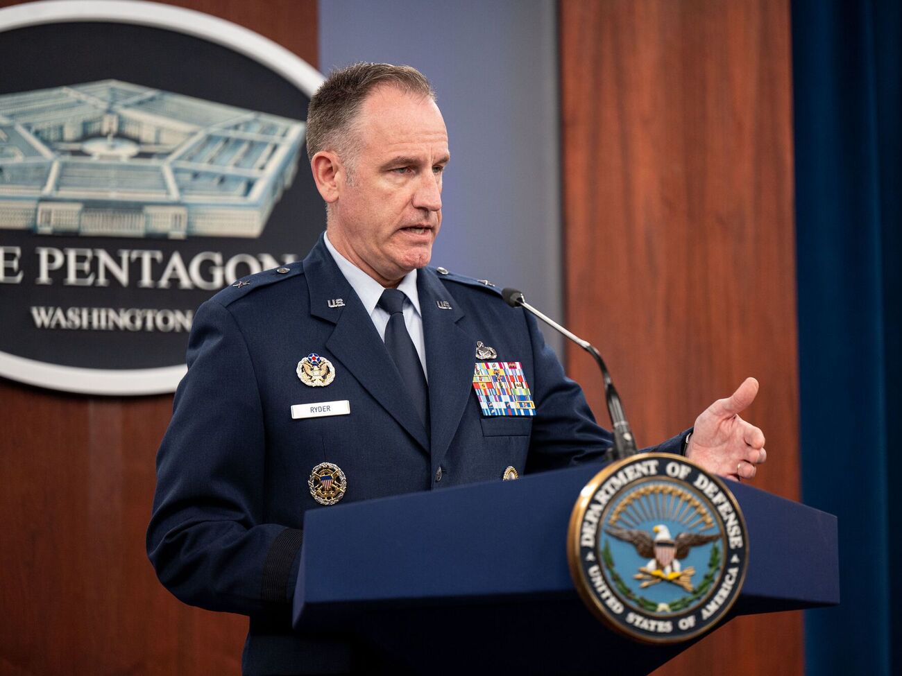 За словами Райдера, Пентагон поки не має жодної інформації, що літак Пригожина збили ракетою класу "земля – повітря"