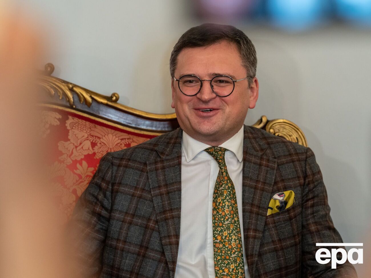 Під постом Кулеби у Twitter іноземні дипломати зацитували український гімн