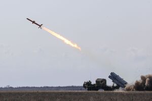 ВСУ применили противокорабельную ракету "Нептун" по наземной цели в Крыму, рассказал Бутусов