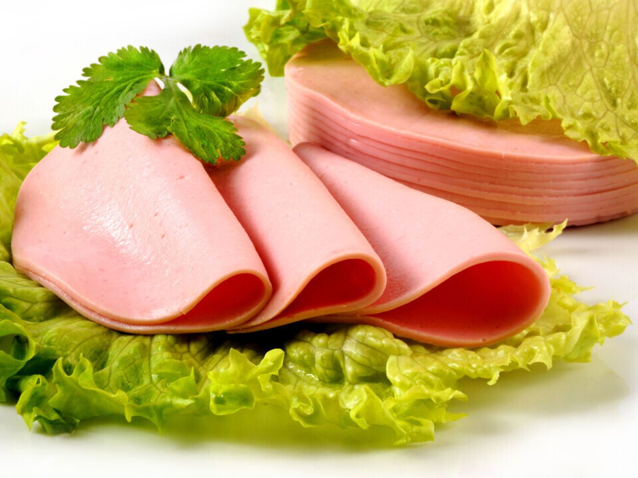 За словами блогерки, домашню варену ковбасу зробити зовсім не складно