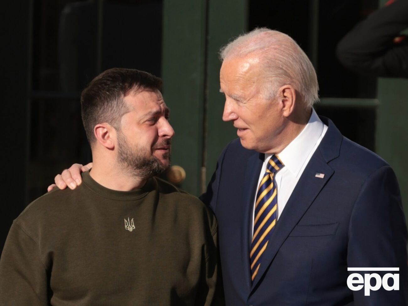 Байден в разговоре с Зеленским подтвердил, что США будут поддерживать Украину "столько, сколько потребуется"