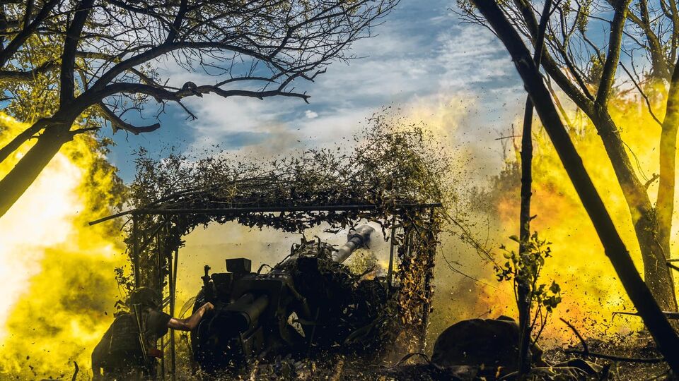 На востоке и юге Украины продолжаются тяжелые бои