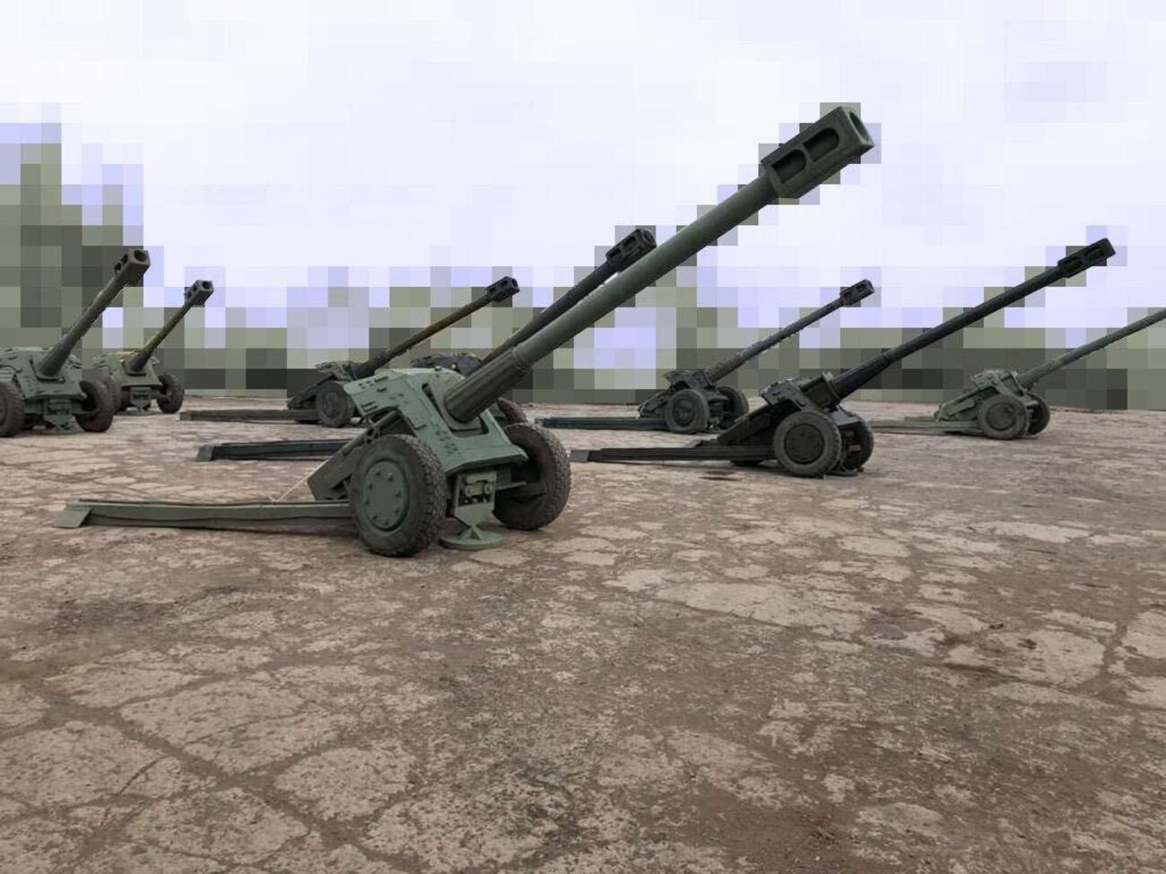 Зовнішньо макети не відрізняються від справжньої техніки