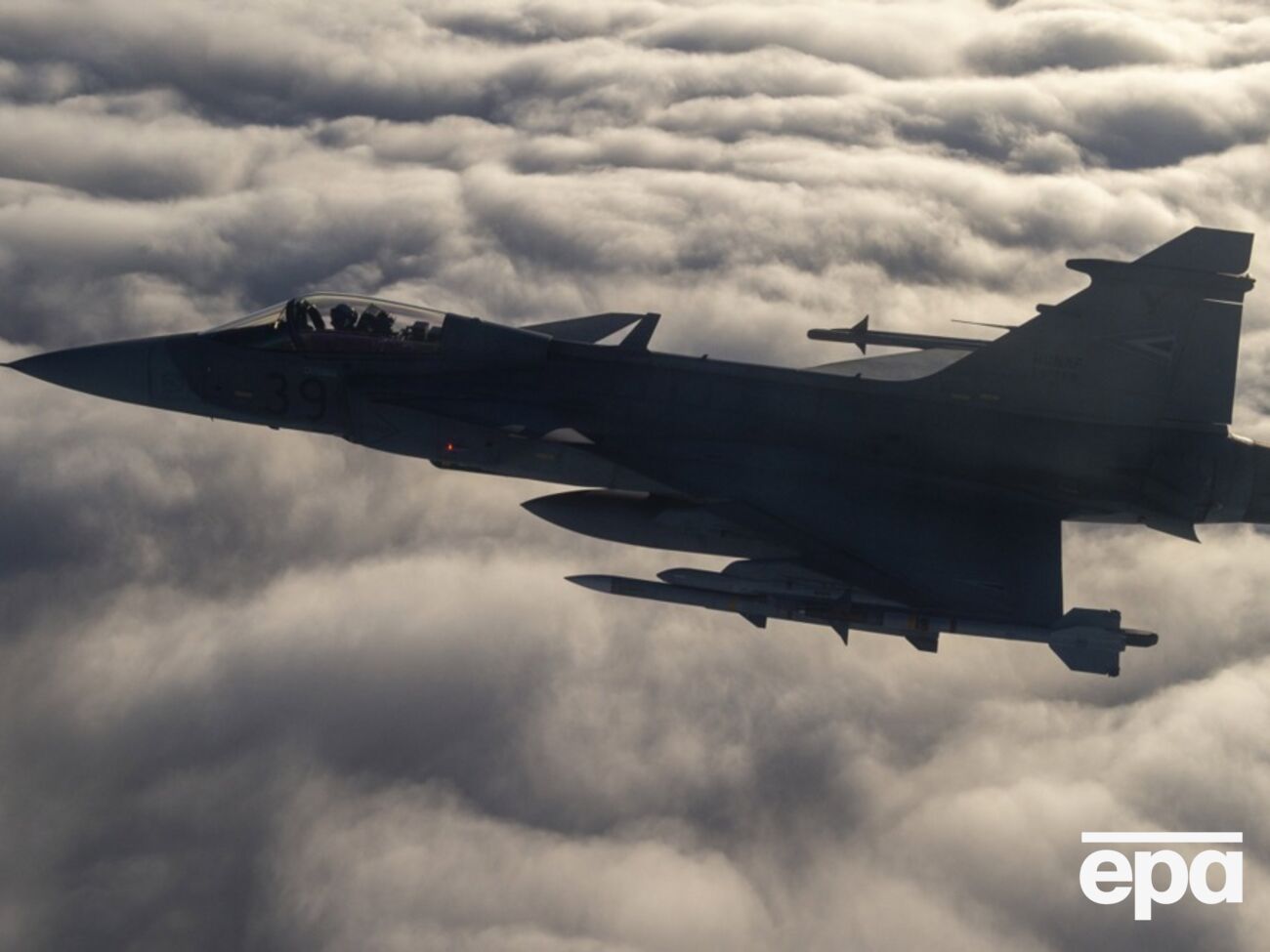 Украина призывает союзников предоставить ей боевые самолеты западного типа с начала полномасштабной войны