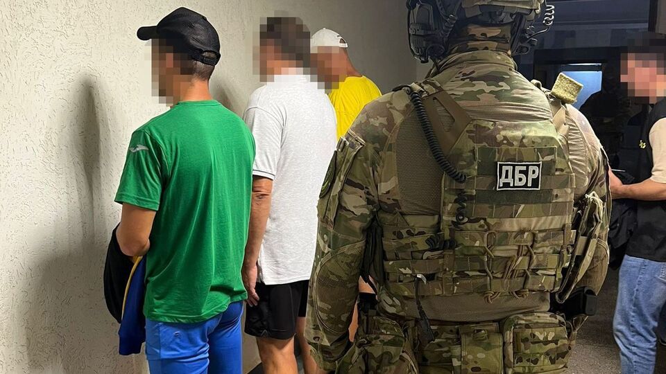 "Неприкосновенными" стали футболисты профессионального клуба из Прикарпатья, отметили в ГБР