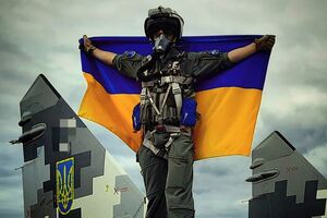 Juice (на фото) хотел летать на F-16, отметил Игнат