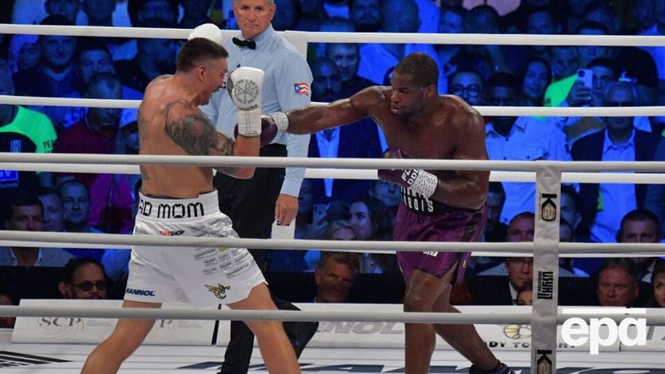 Усик одержал победу в девятом раунде