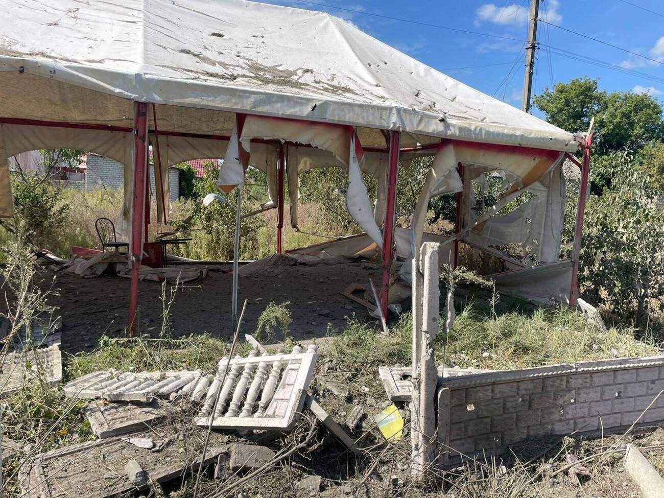 В Купянском районе оккупанты обстреляли кафе