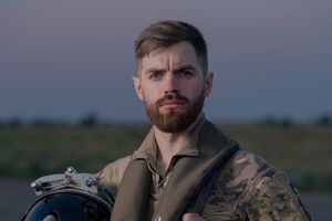 Над F-16 для Украины работает команда. Juice был в ней одним из ключевых людей. Именно от него сенаторы и конгрессмены впервые услышали о необходимости самолетов для Украины