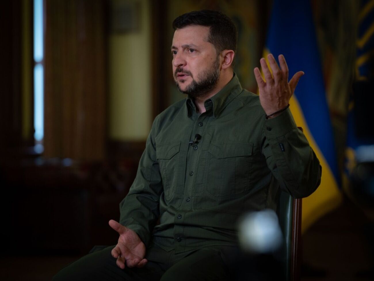 Украина наладила производство артиллерии образца НАТО, ее никогда не было в стране, отметил Зеленский