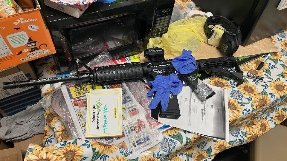 Жінку було вбито 11 пострілами із гвинтівки крізь лобове скло машини