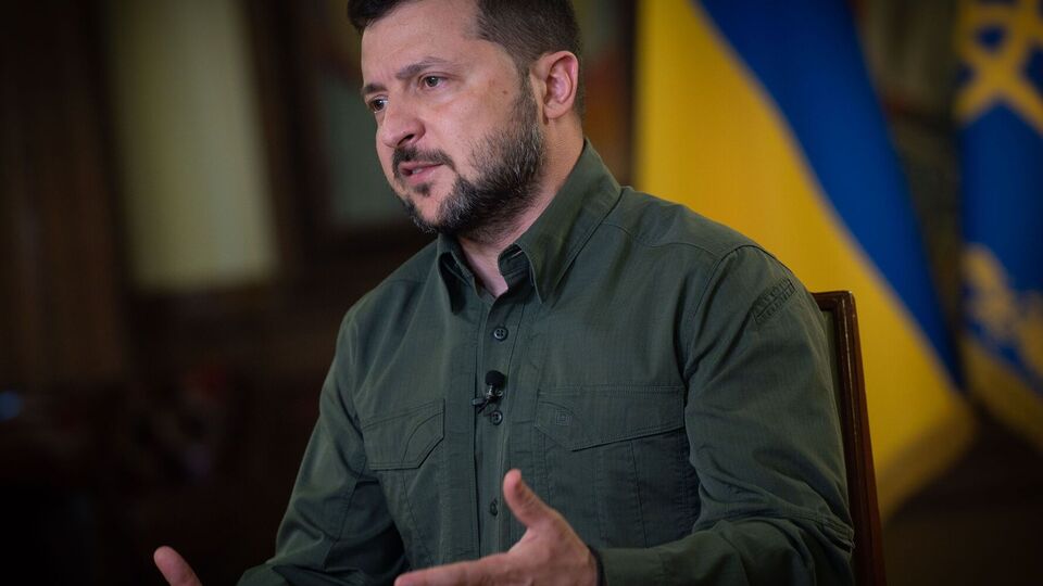 Зеленський відповів на запитання щодо зміни Конституції України