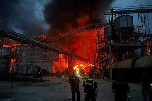 Россия атаковала промышленный объект в Полтавской области