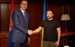 Зеленский (справа) назвал разговор с Вучичем открытым, честным и продуктивным
