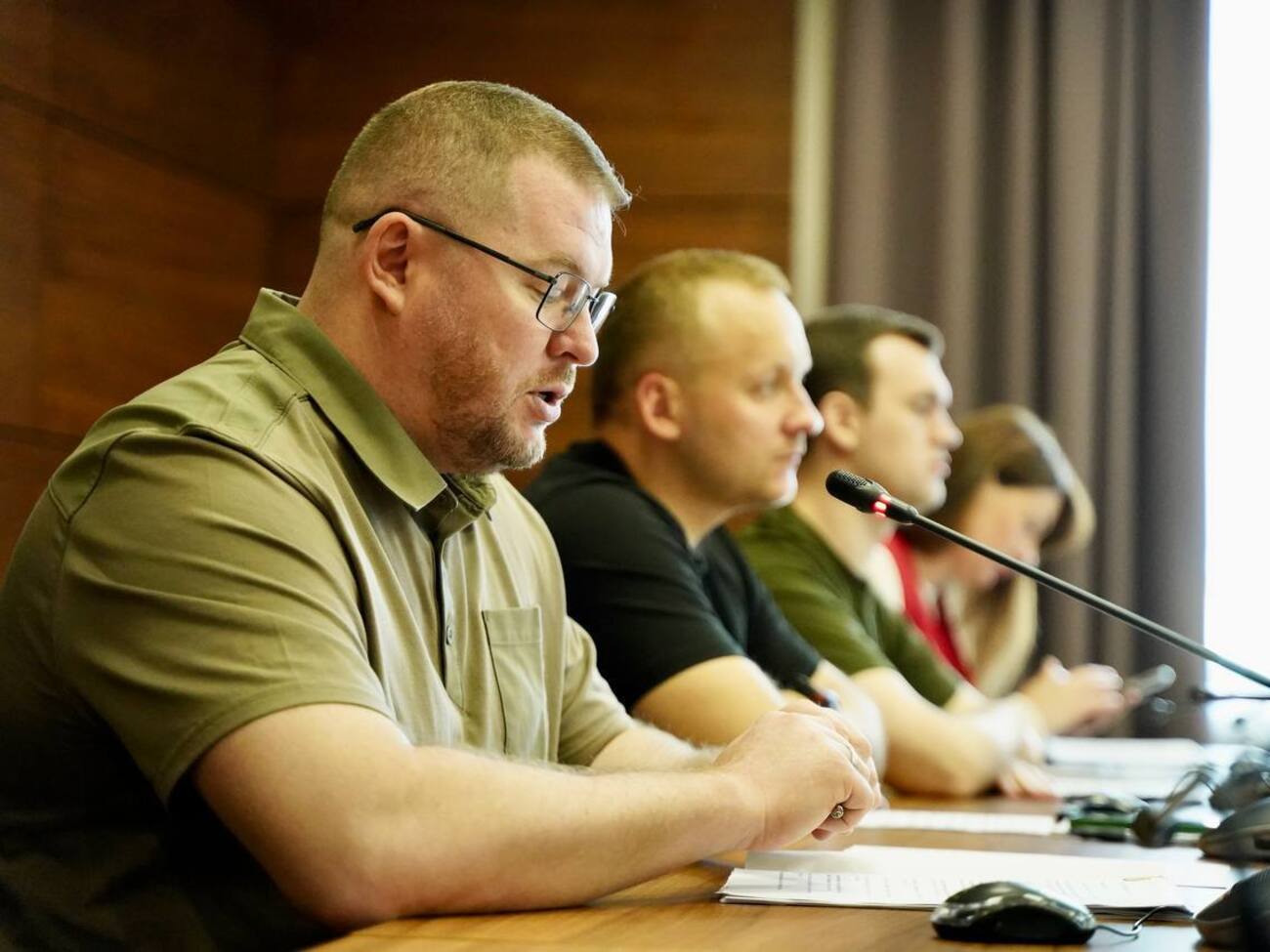 Решение о запрете проведения праздничных мероприятий, посвященных началу нового учебного года, приняли на заседании совета обороны Полтавской области, отметил Лунин