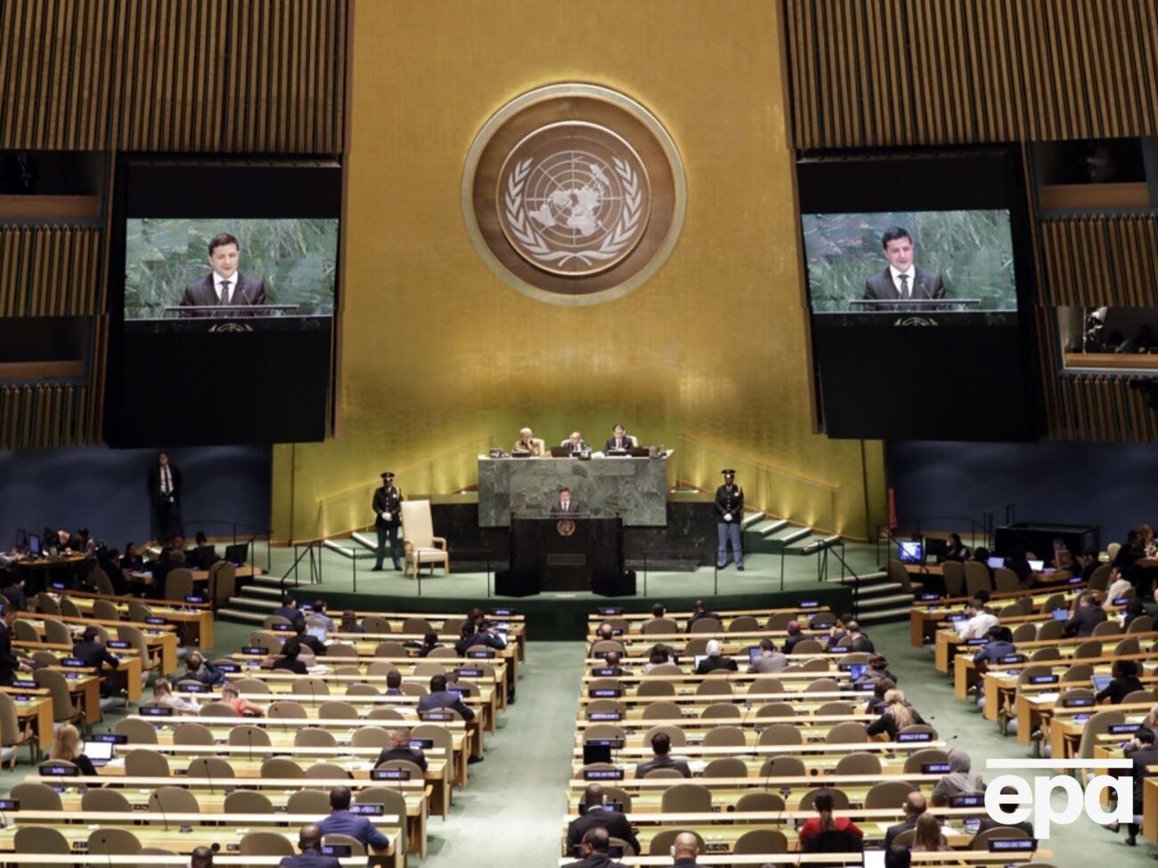 О том, что Зеленский в сентябре может посетить Генеральную Ассамблею ООН в Нью-Йорке, сообщали СМИ