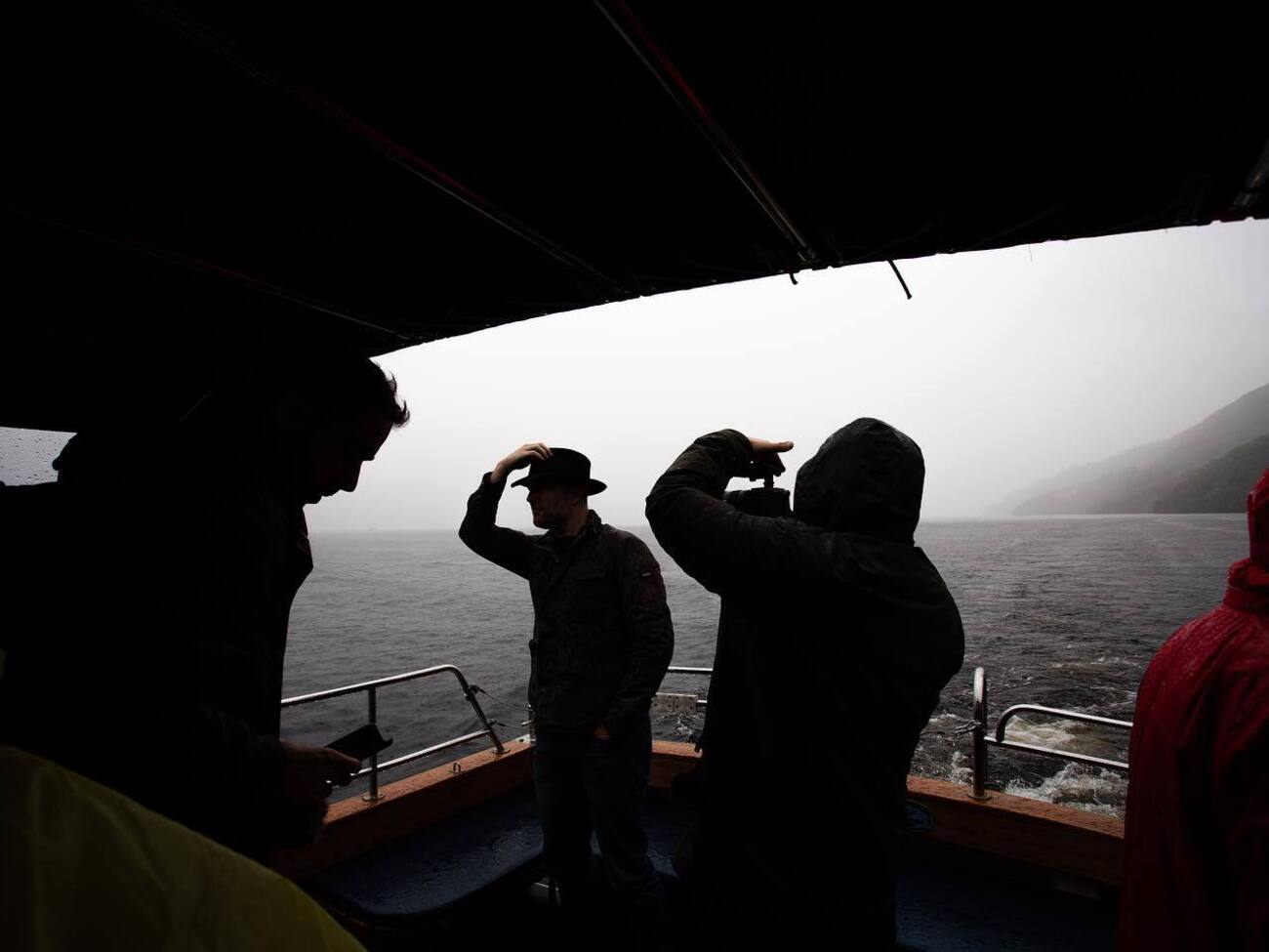 Сотни человек наблюдали за поисками лох-несского чудовища