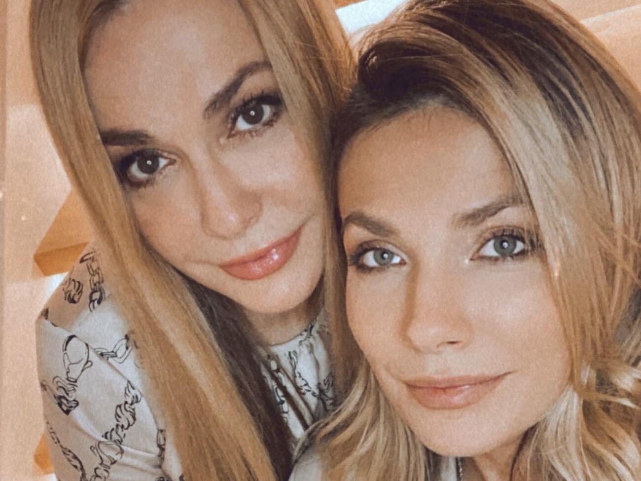 Сумська - мати двох дочок