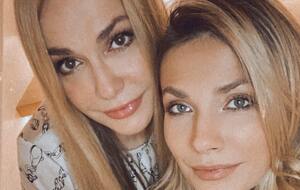 Сумська - мати двох дочок