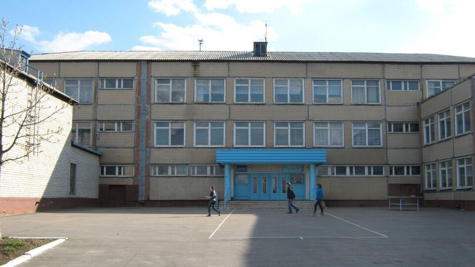 Школярів вивозять з Ясинуватої у РФ через неможливість очного навчання й відмову від дистанційного, зазначили у ЦНС