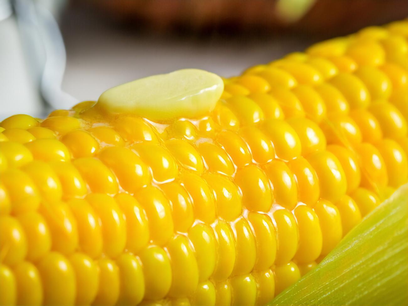 Кукурудзу потрібно заливати окропом, тоді вона буде ніжною