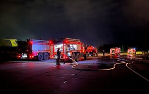 Управление МЧС по Псковской области подтвердило, что в результате атаки загорелись самолеты Ил-76, но не уточнило их количество