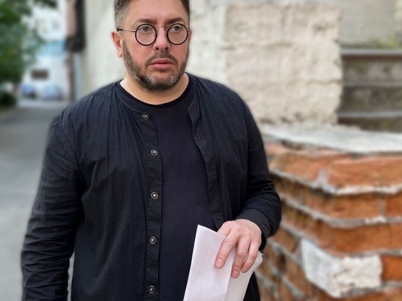 Суханов о своем российском паспорте: Я тихо лишился его, чем положил конец всему, что меня связывало с Россией