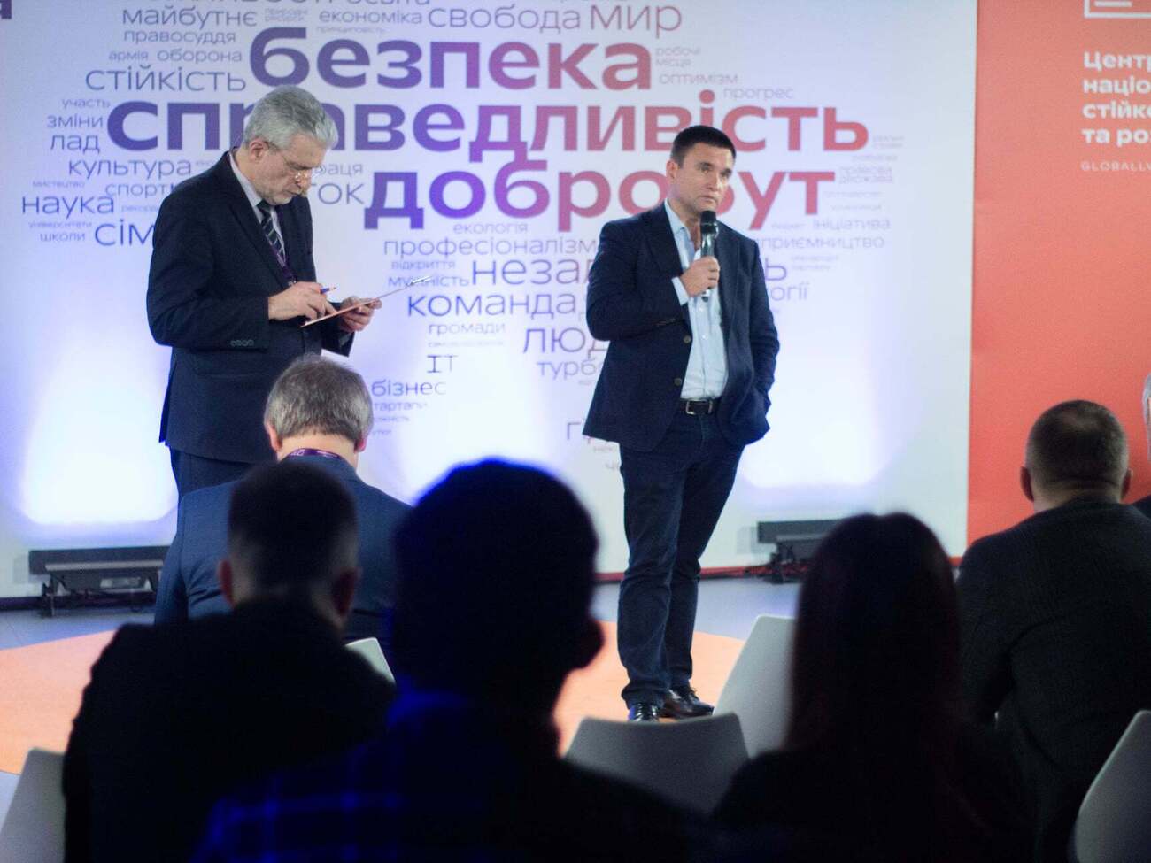 Мы не смогли достучаться до папы римского, Рамасвами и других, менее заметных, и они хотят говорить с Кремлем "через нашу голову"